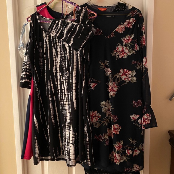 Dresses - Picture 4 of 5